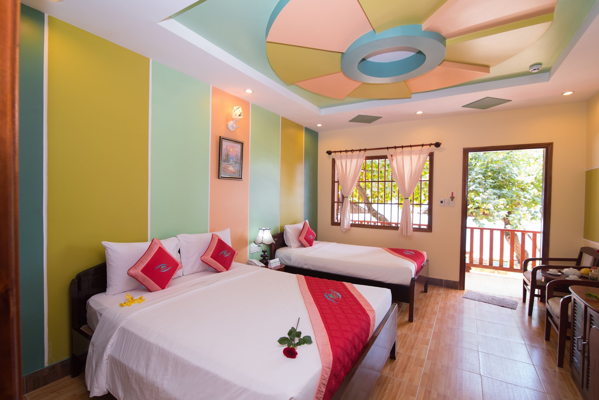 BUNGALOW, BEACH FRONT