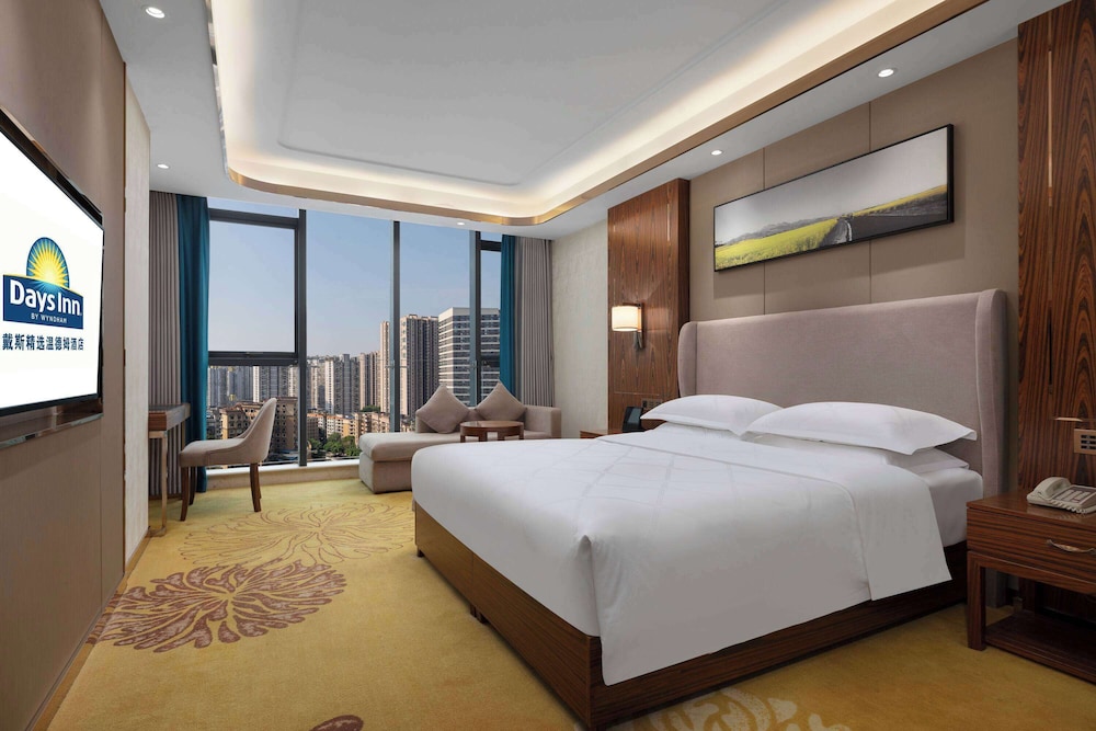 LOFT, DELUXE, KING BED, SMOKING