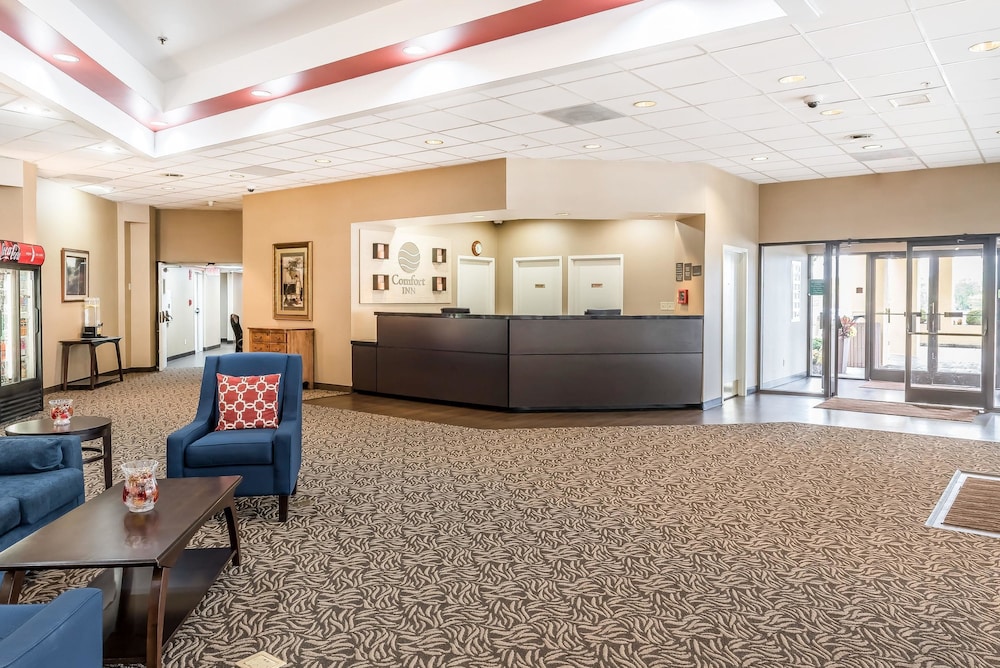 Comfort Inn Suites Piqua Near Troy I75 11/44