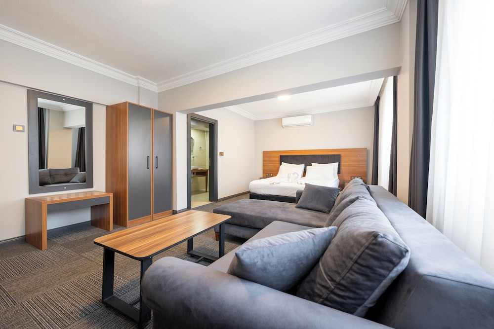Anit Park Hotel 30/50