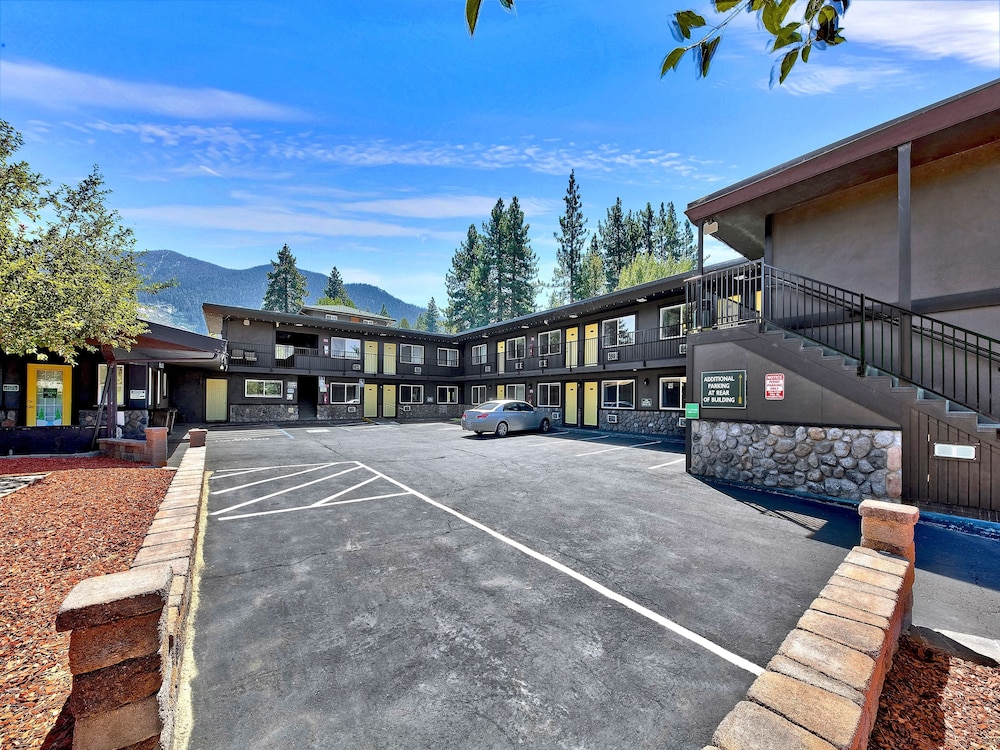 Secrets Inn Lake Tahoe 56/71