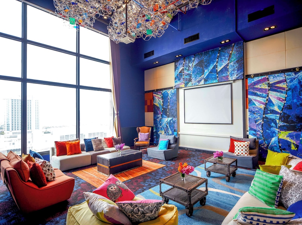 lounge