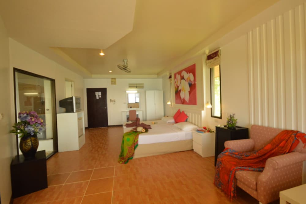Koh Ngai Cliff Beach Resort 27/61