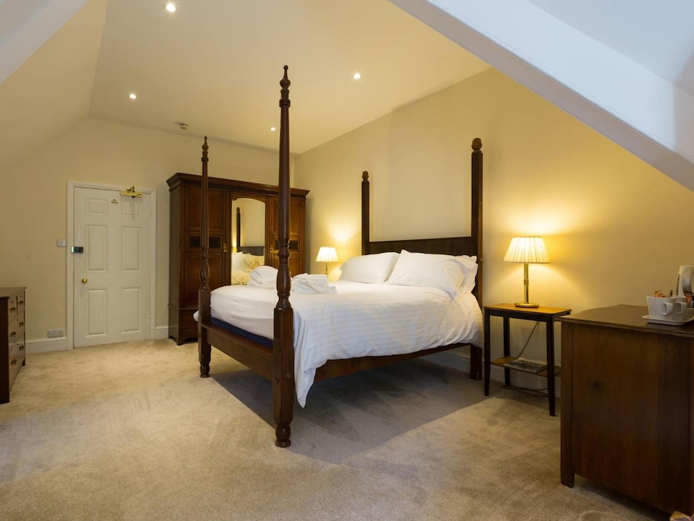 Hunters Inn 13/50