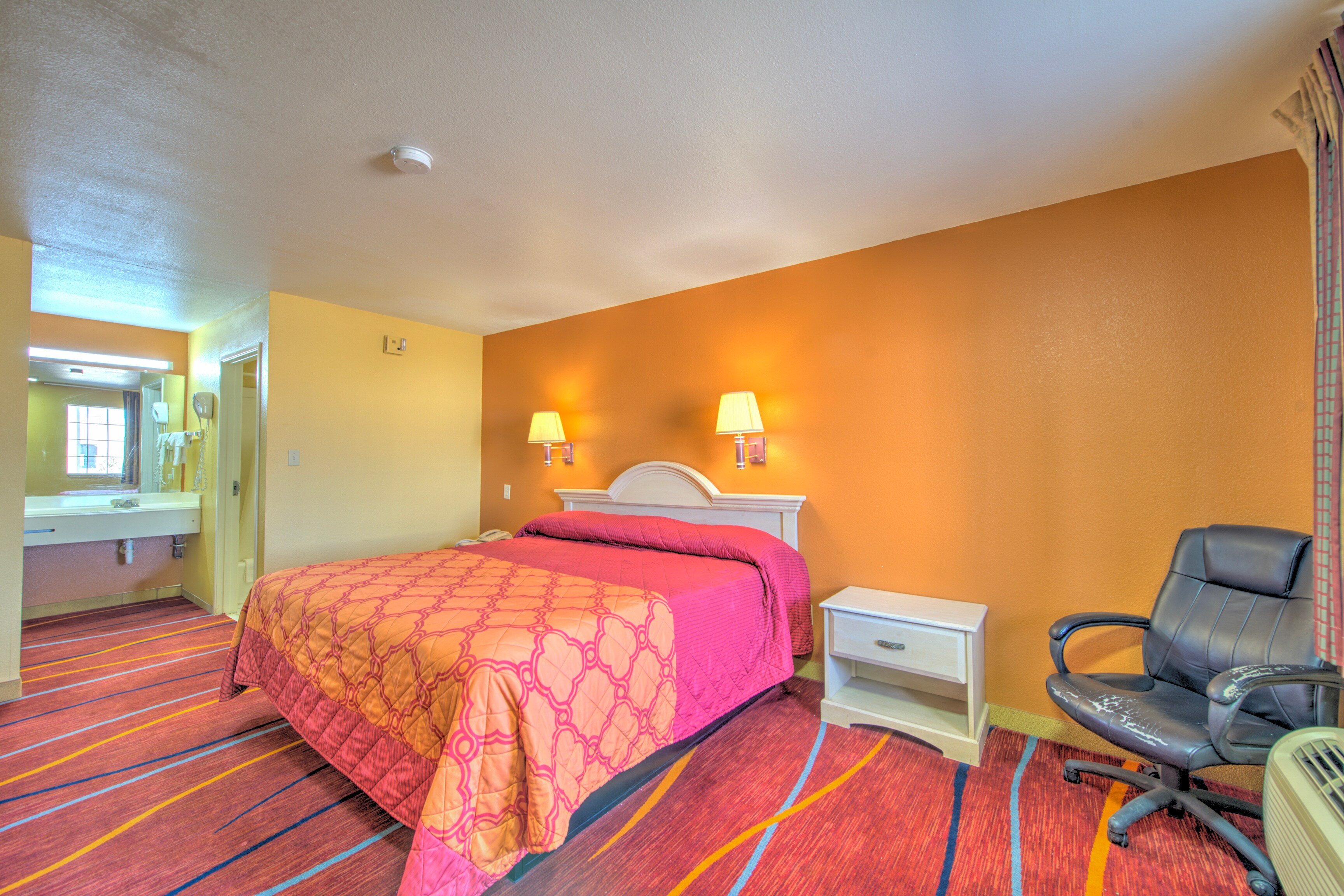 Heights Inn by Townhouse Harker Heights/Killeen 16/39