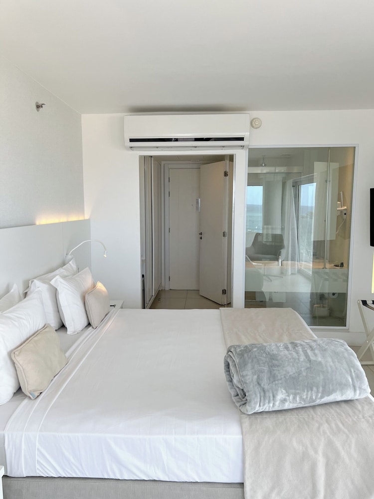 DELUXE, QUADRUPLE, SEA VIEW, PATIO