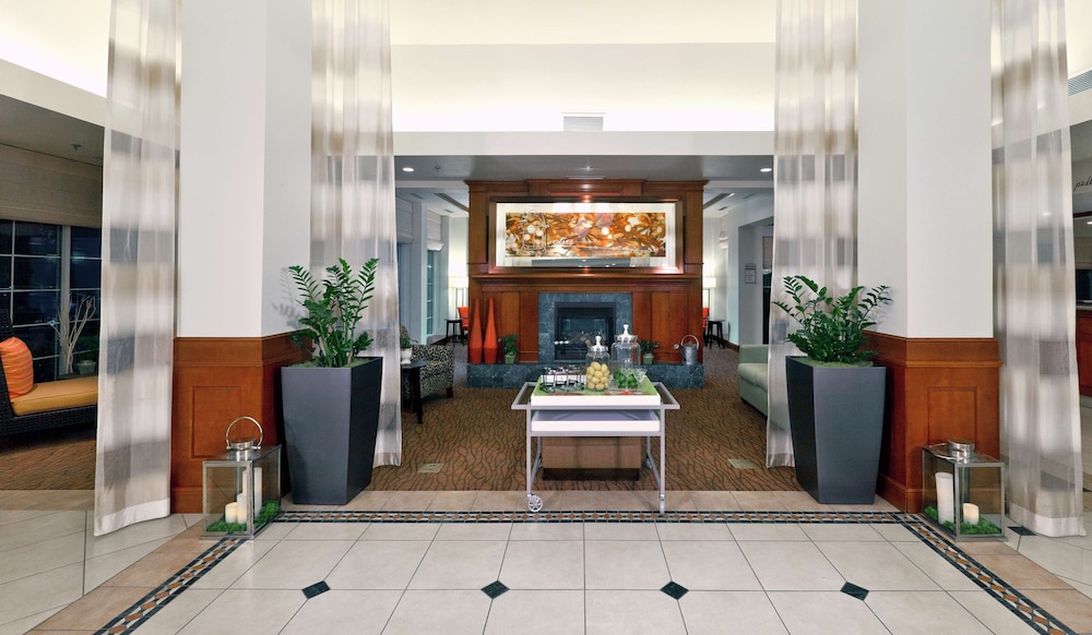 Hilton Garden Inn Ontario/Rancho Cucamonga 13/49