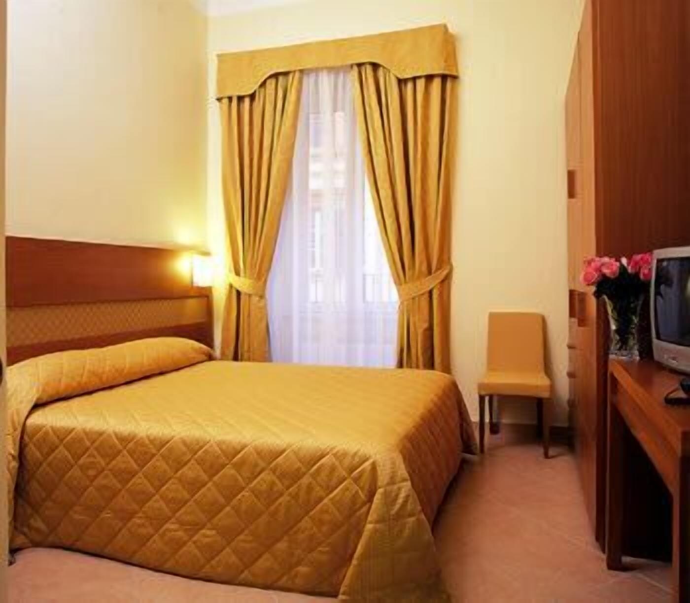 ROOM, SINGLE, DOUBLE BED