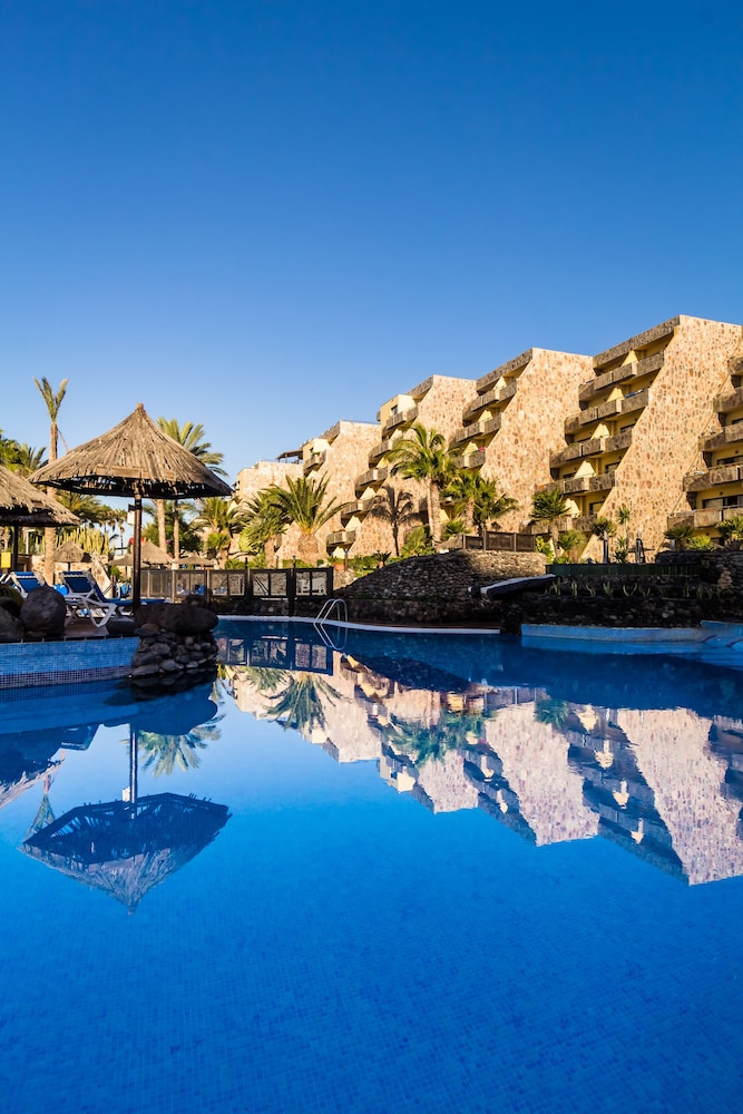 BLUEBAY BEACH CLUB 31/41