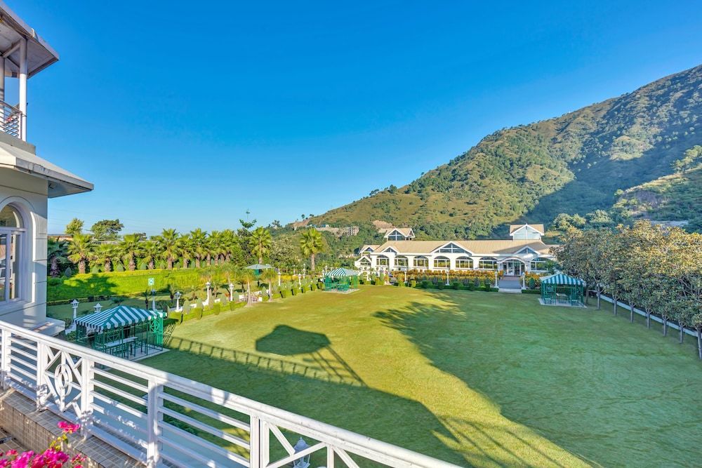 Club Mahindra Kandaghat 52/62