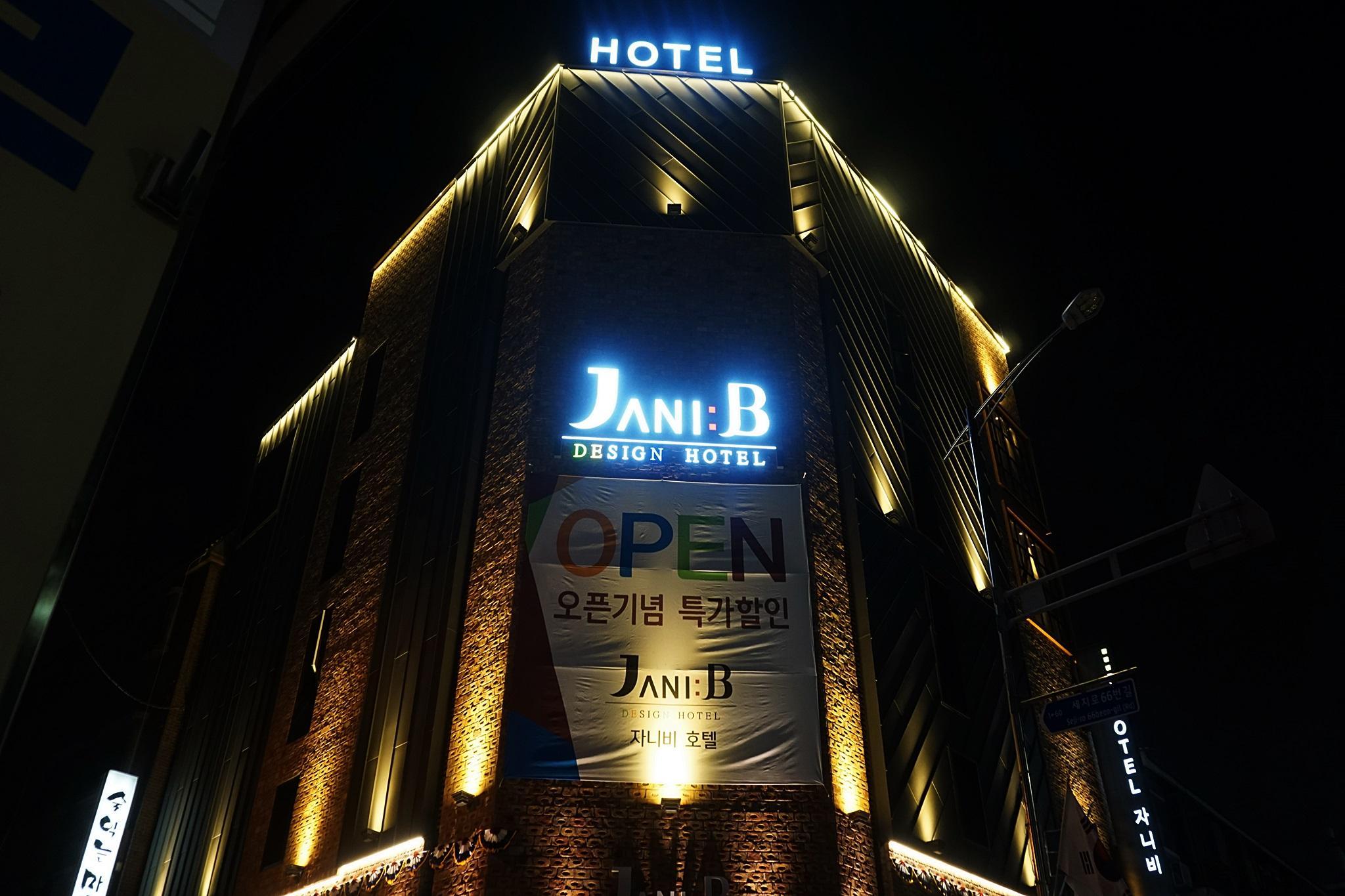 Jani B Hotel 10/56