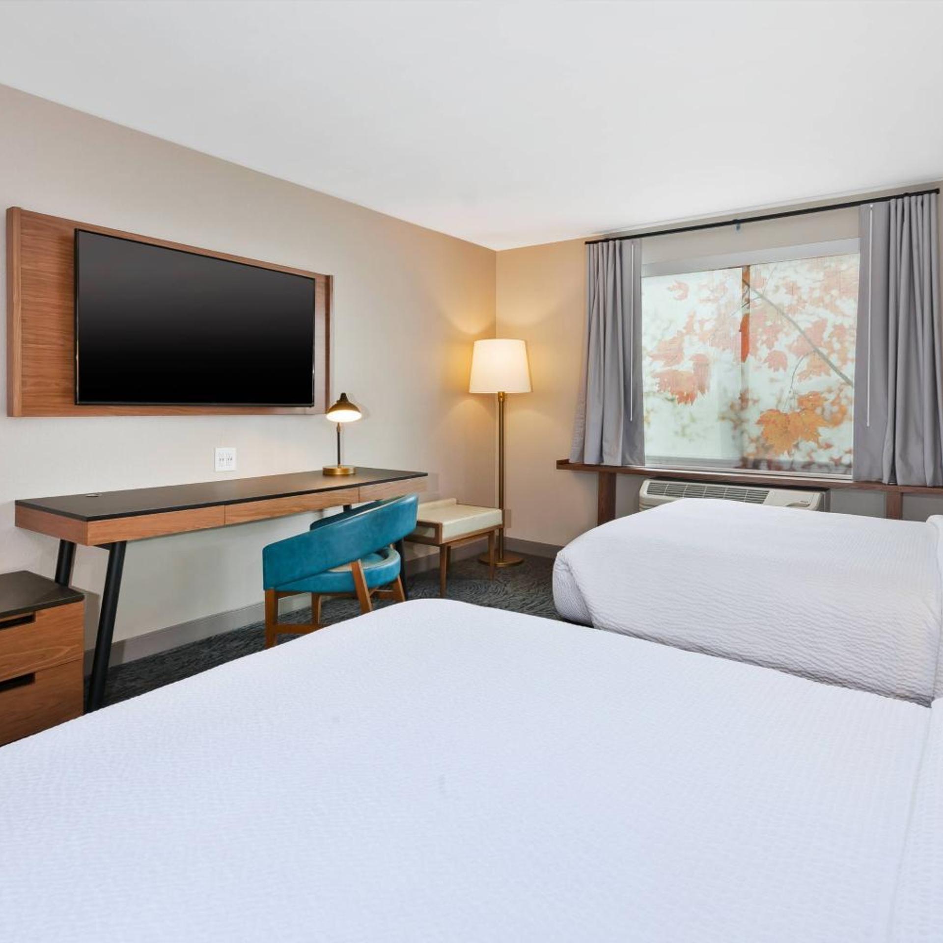 Guest Room, 2 Queen Beds, City View