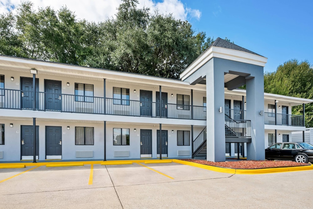 Econo Lodge Biloxi Beach 29/43