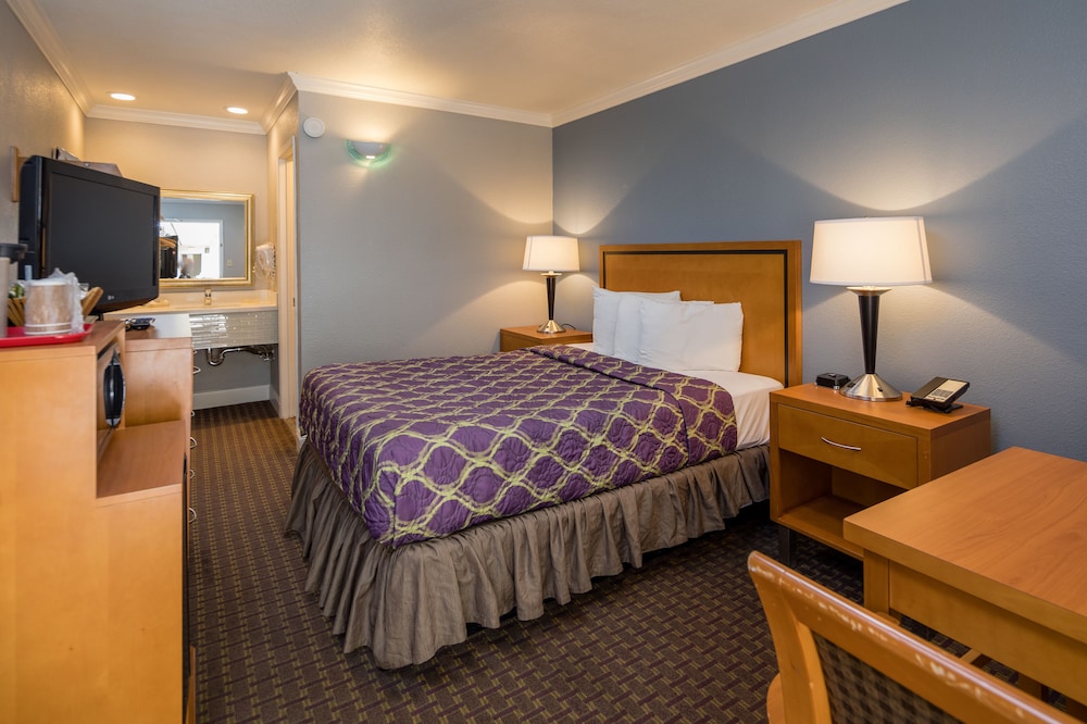 Soma Park Inn – Civic Center 19/50