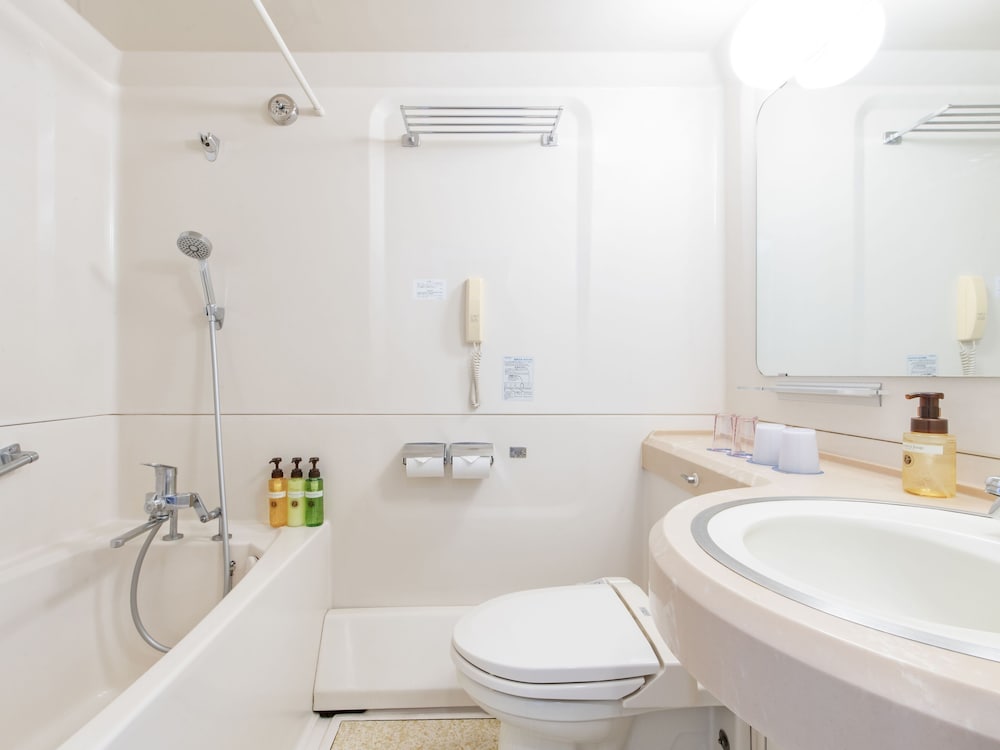 Superior, Triple, Twin Beds, Khalifa View، Art Hotel Kagoshima 2/2
