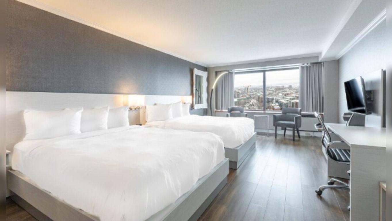 Horizon, 2 Queen Beds, Mountain View