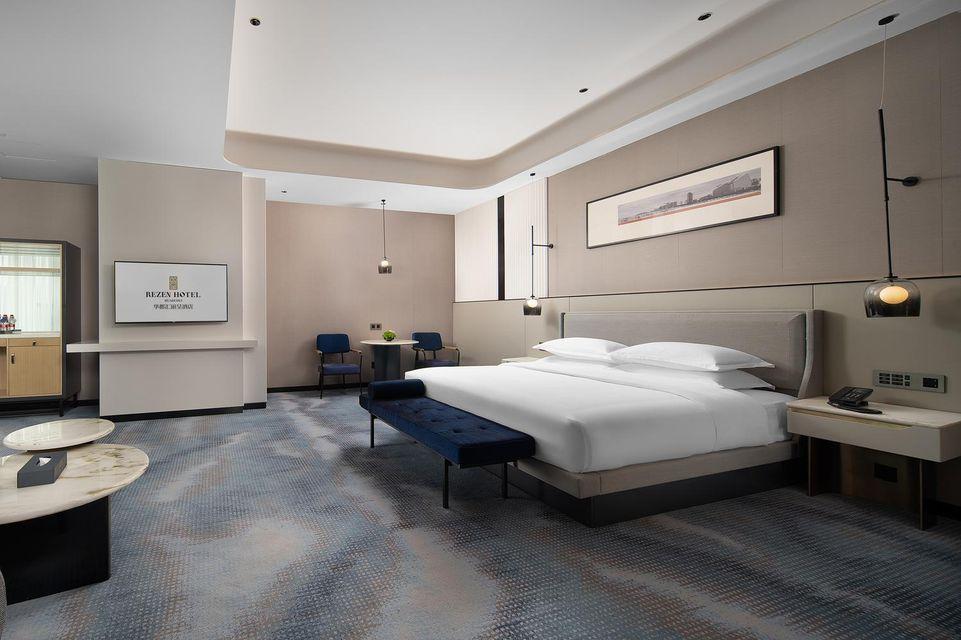 One City Rezen Hotel 7/46