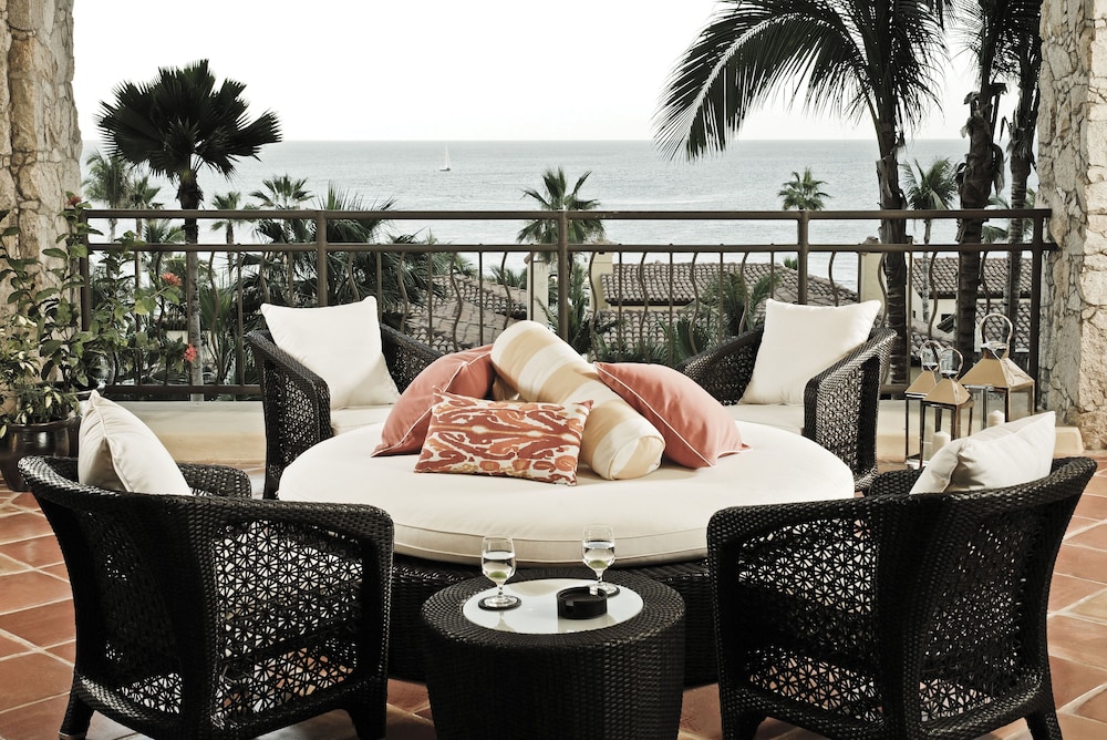 Hacienda Beach Club And Residences 37/50