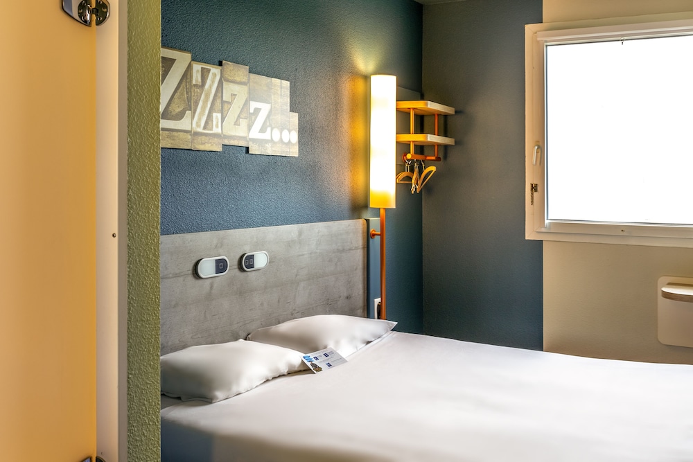 ibis budget Pertuis Portes du Luberon 9/65