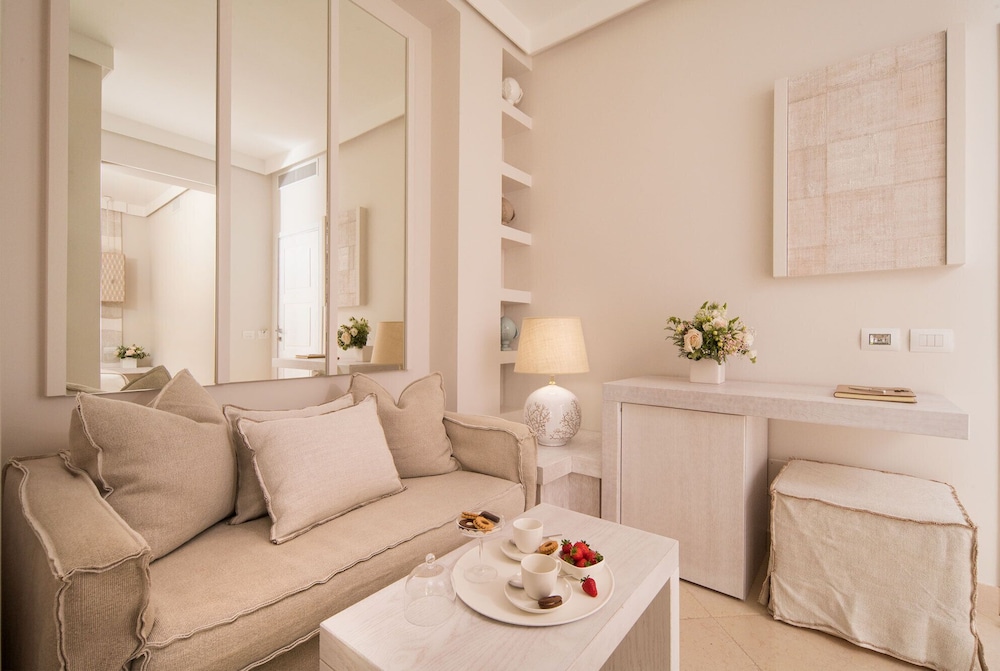 San Michele Suite 17/50