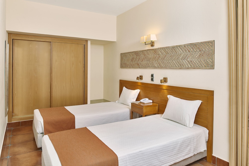 Oceanus Aparthotel 22/63