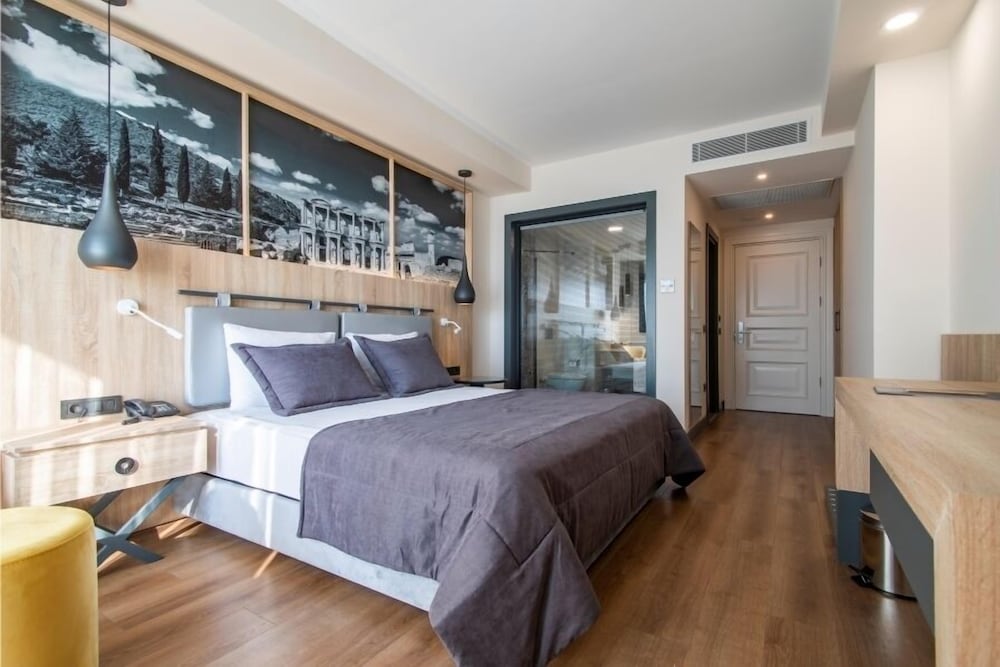MAIA Luxury Beach Hotel & Spa 13/50