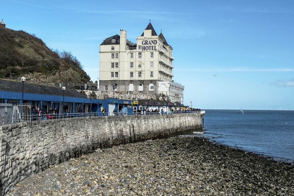 Grand Hotel Llandudno 59/65