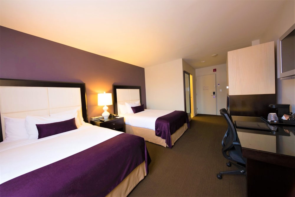The Andrew Hotel 13/35