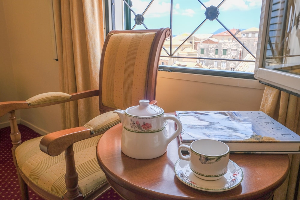 Cavalieri Hotel 33/67