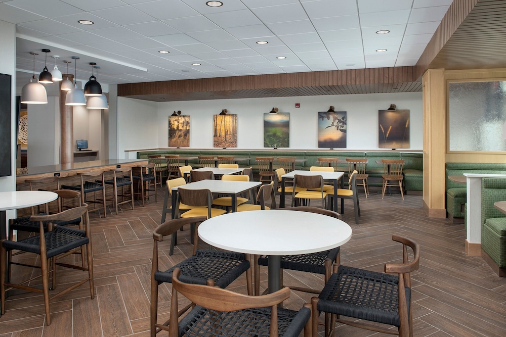 Fairfield Inn & Suites by Marriott Boise West 24/33