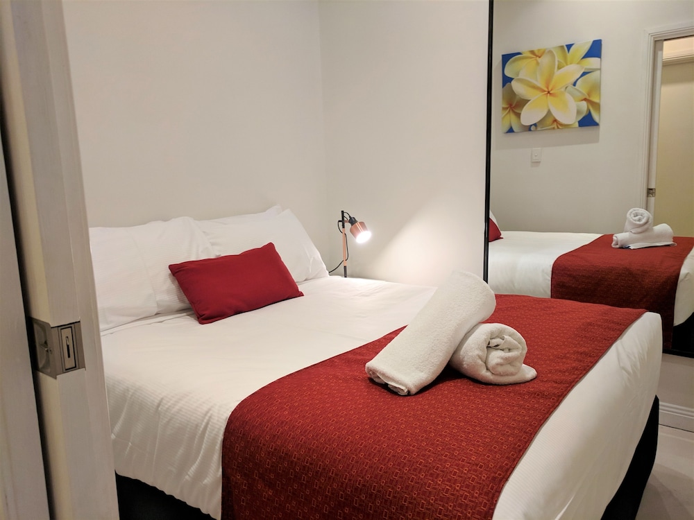 Nesuto Woolloomooloo Apartment Hotel 12/72