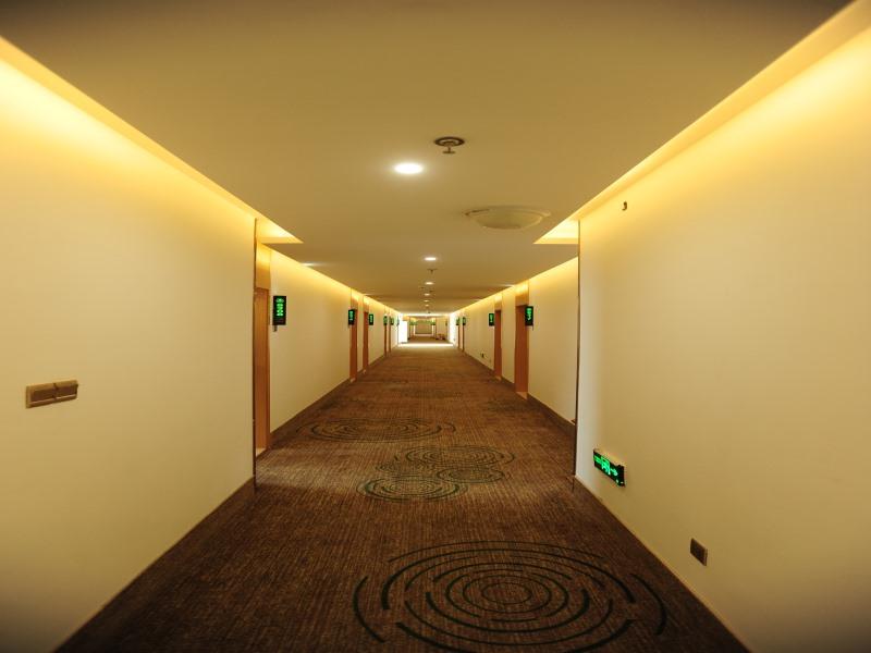 GreenTree Inn Baoding Qingyuan District Jianshe North Road Express Hotel 22/40