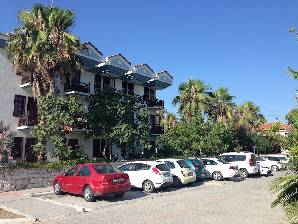 Kilim Hotel 60/71