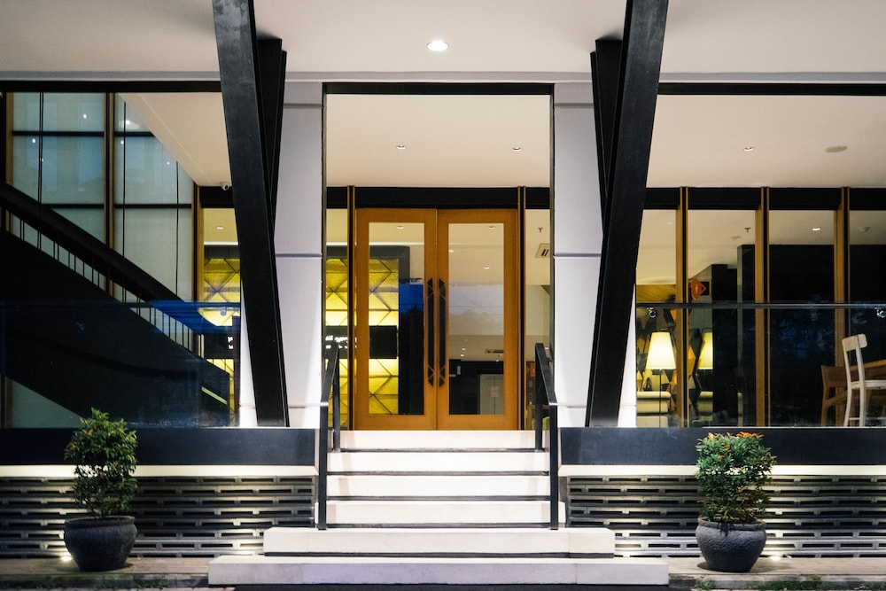 Hotel Namin Bandung 6/67