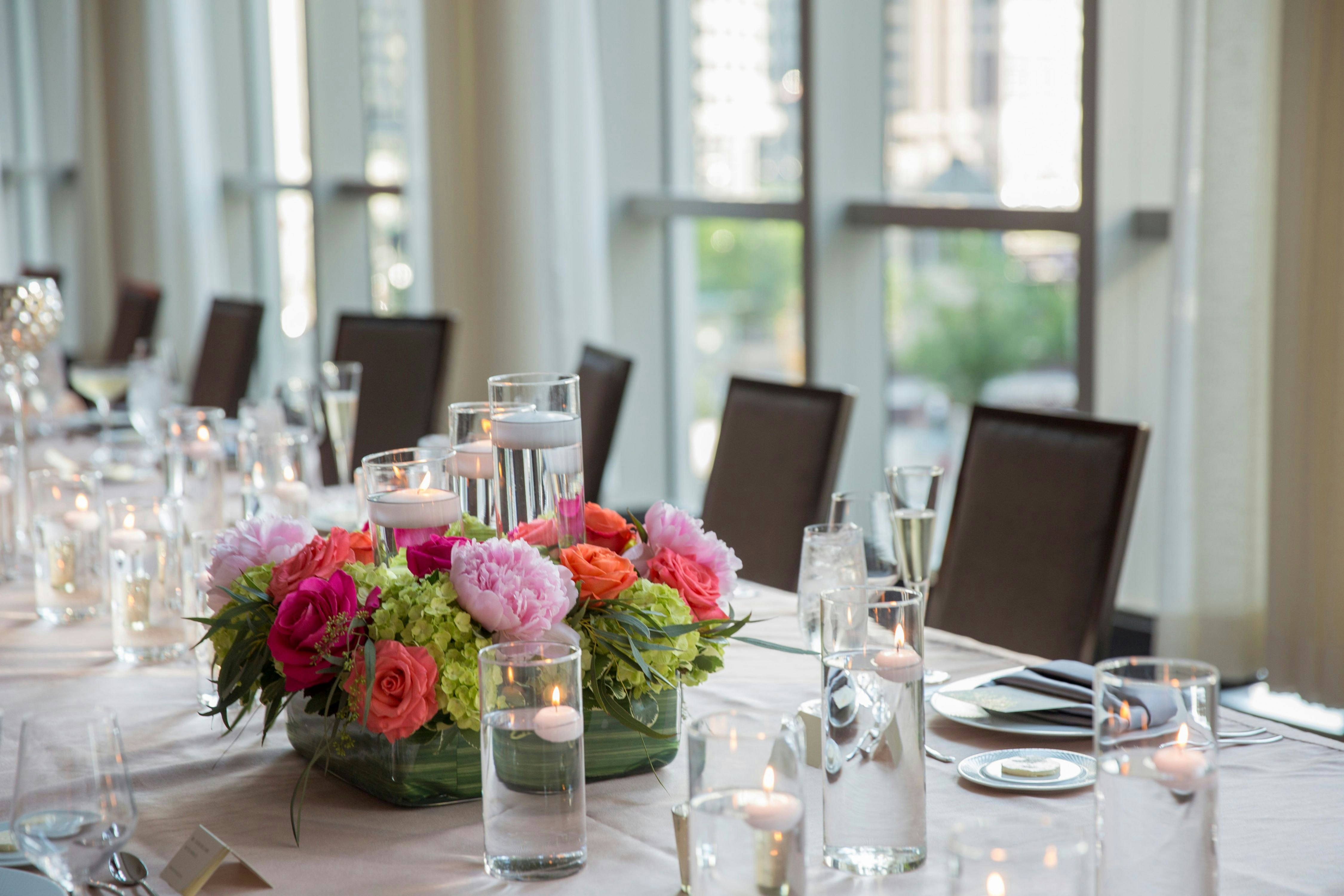 Londonhouse Chicago Curio Collection By Hilton 30/50
