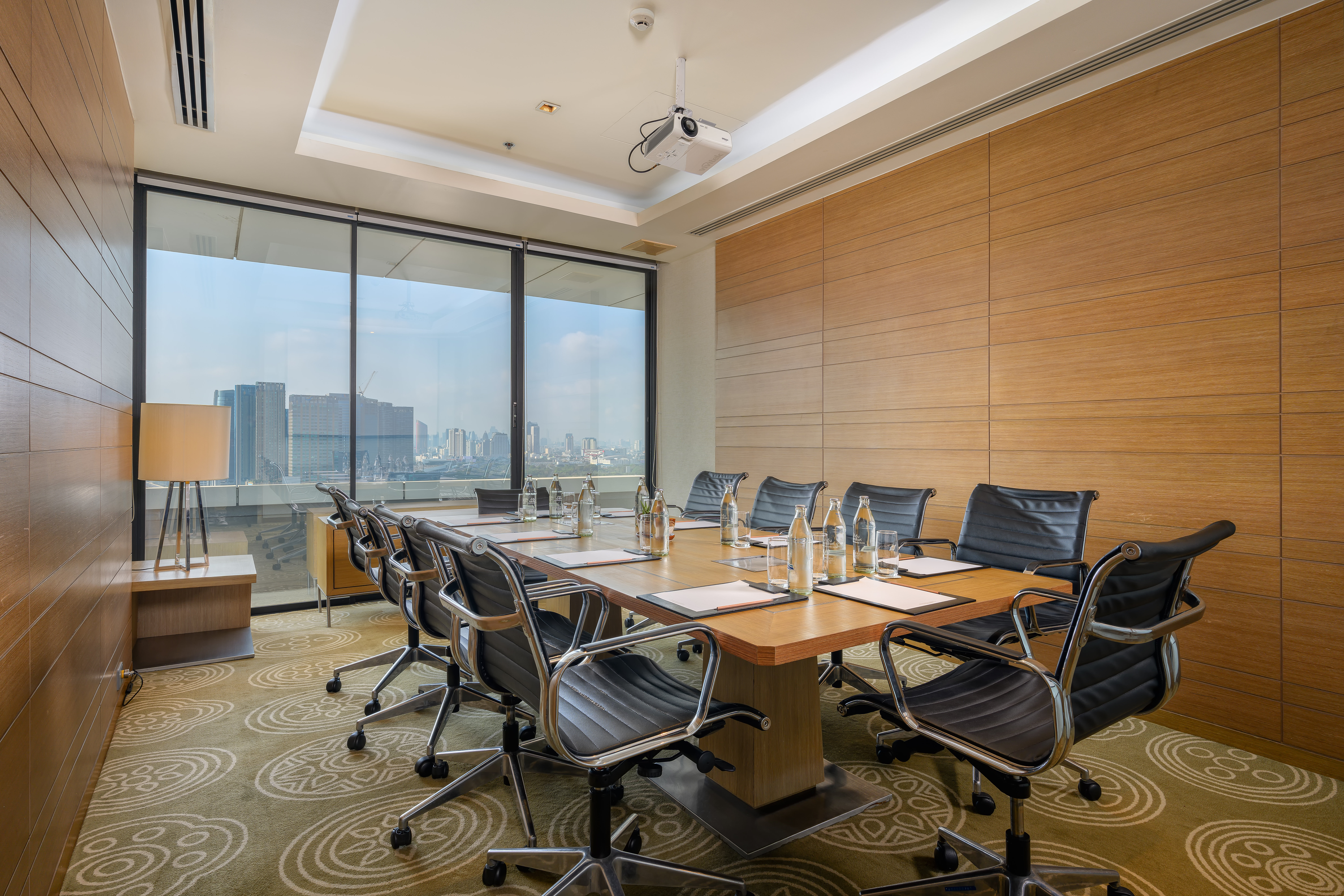 Centara Grand At Central Plaza Ladprao Bangkok 72/82