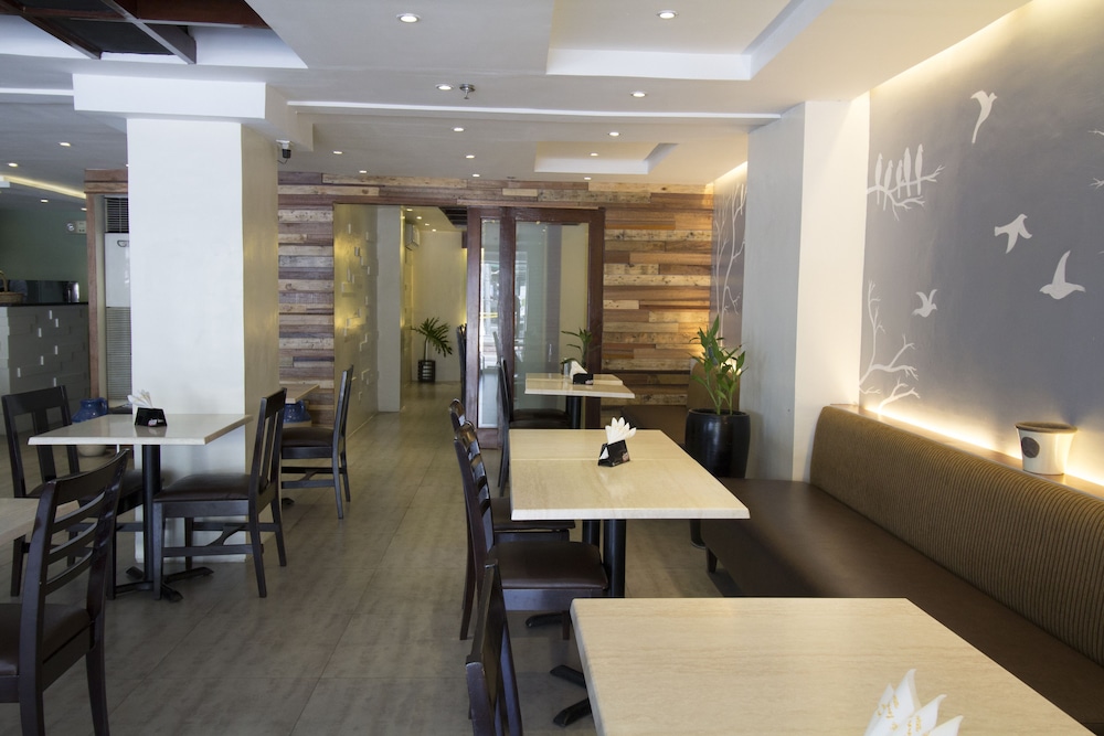 Fersal Hotel Neptune Makati 57/65