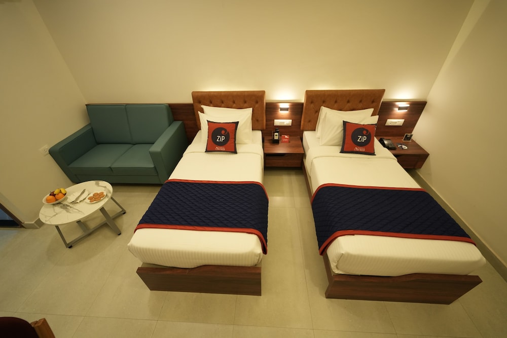 Zip By Spree Hotels Purple Orchid 27/36