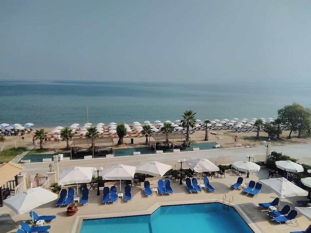 Eona Beach Resort 56/66