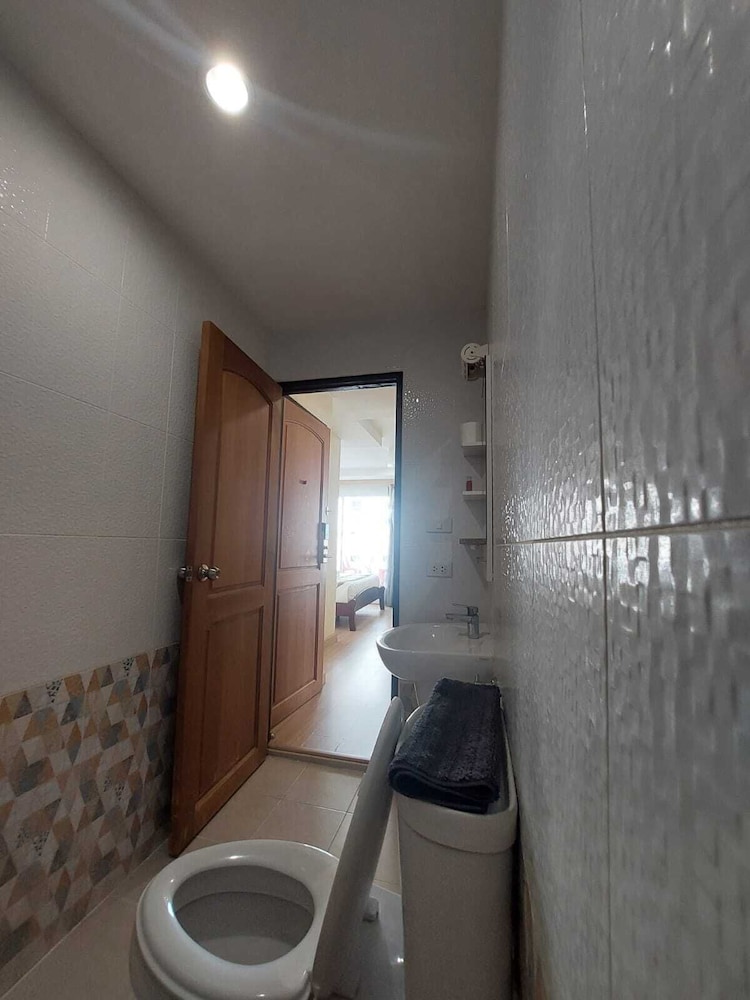V Check Inn Sukhumvit 22 52/54