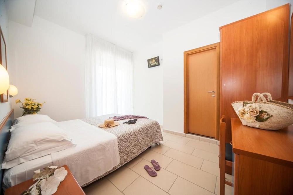 Hotel Taormina 7/25