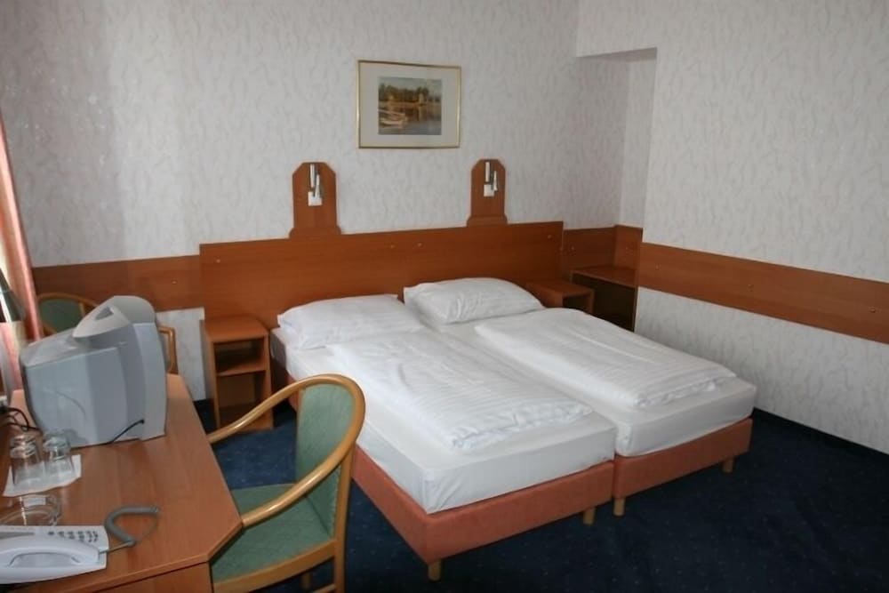Terminus Hotel 27/50