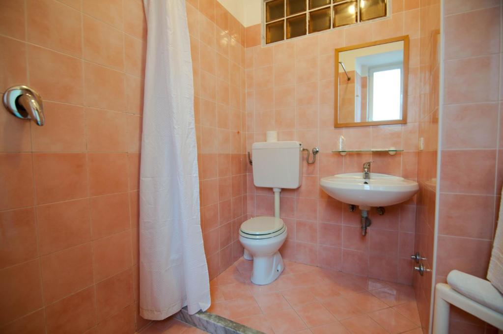 Albergo Macri 26/30