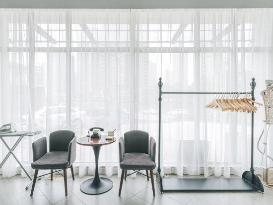 Atour Hotel Jurong Baohua Xianlin Avenue 37/40