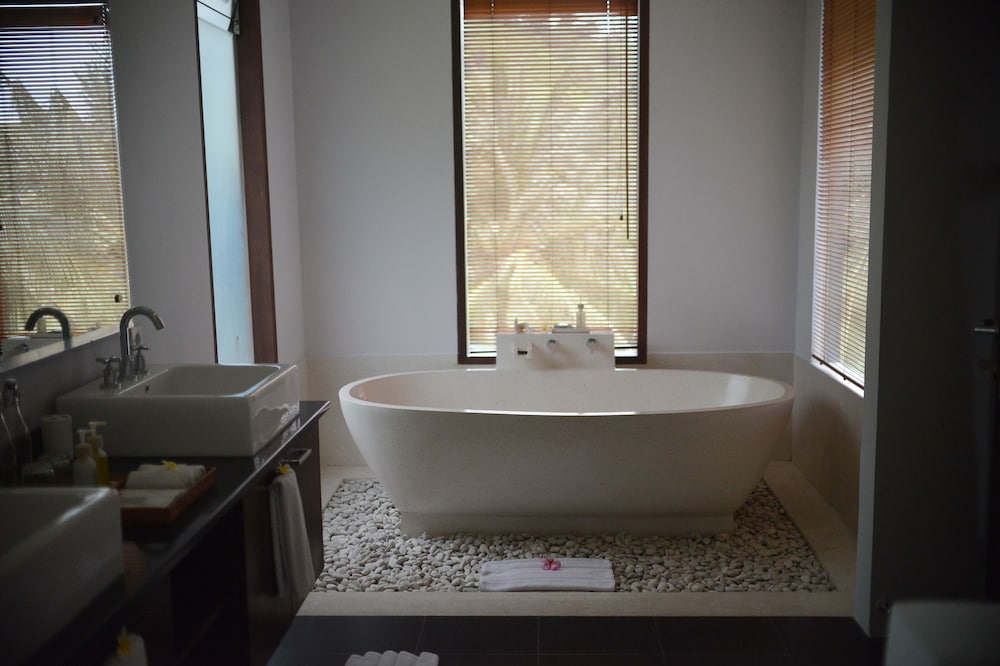 Malimbu Cliff Villa 56/56