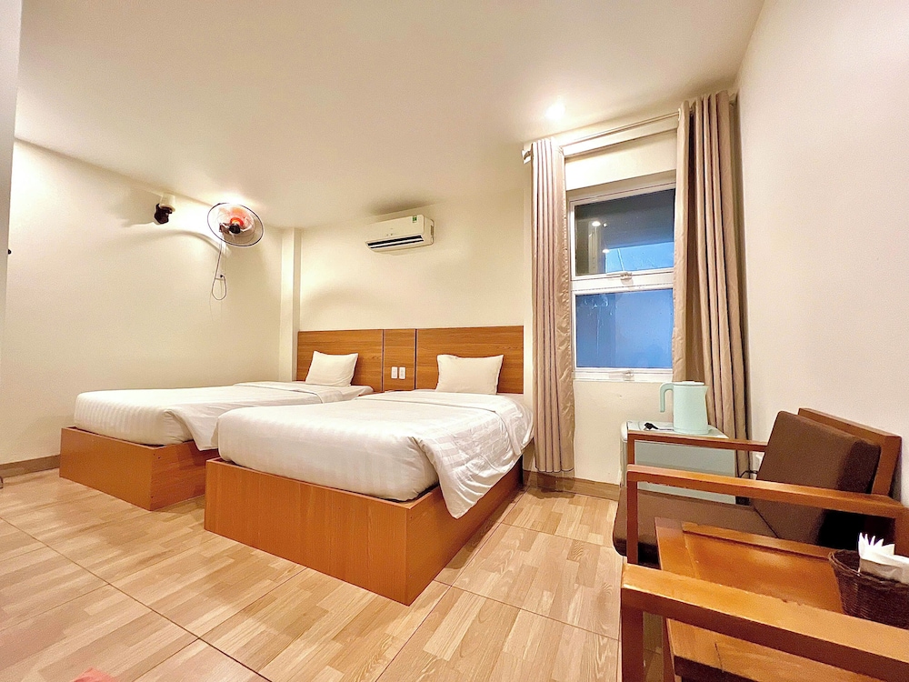 Dragon Airport Hotel 24/49