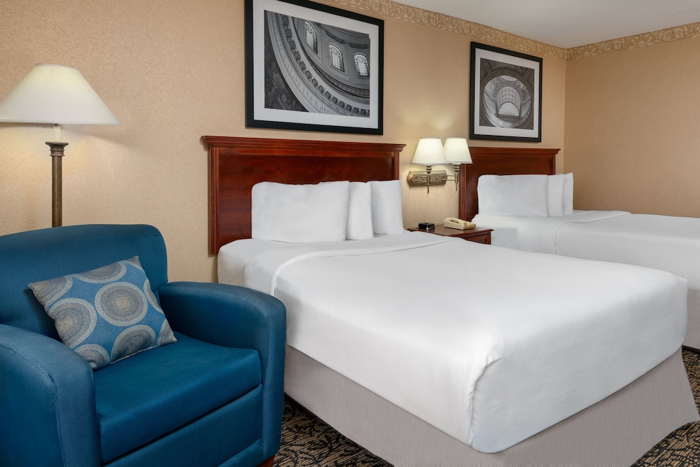 Capitol Plaza Hotel Jefferson City 18/38