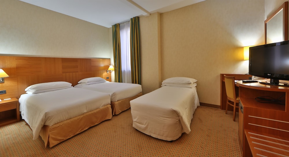 Best Western Cavalieri Della Corona Hotel 30/55