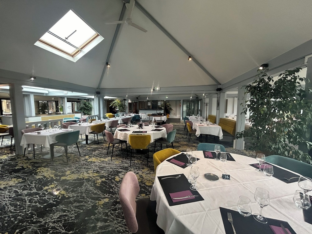HOTEL LE CLOS DEAUVILLE SAINT-GATIEN 44/57