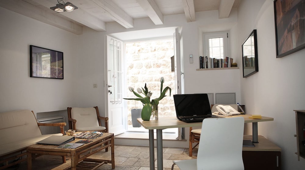 MirÓ Studio Apartments 29/50